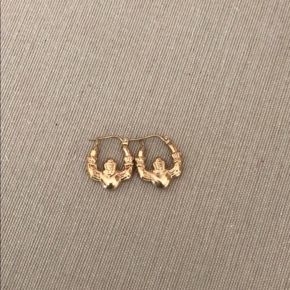 Claddagh earring